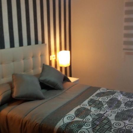Apartmentsuitespain Beach Economy Valence Extérieur photo
